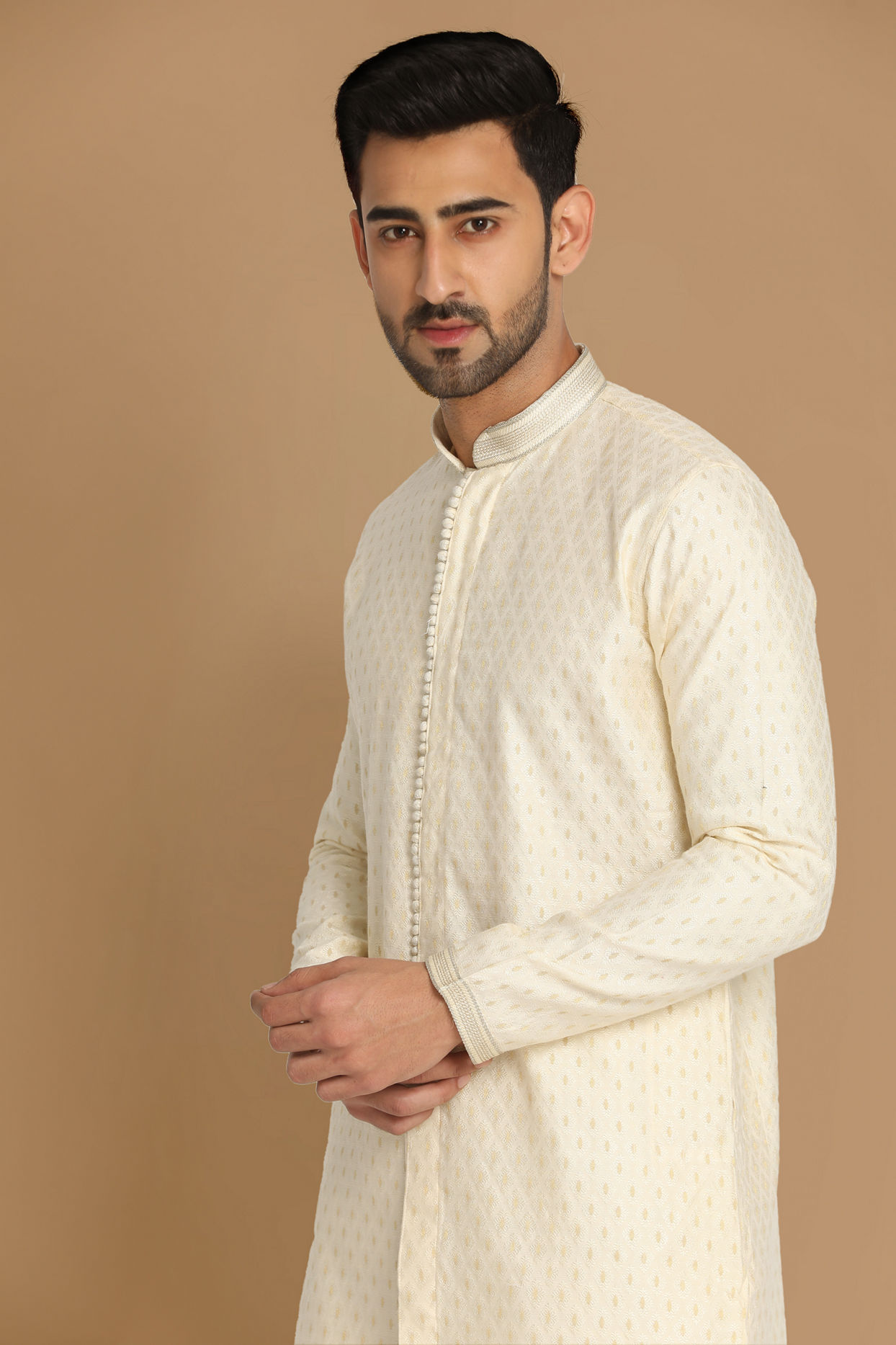 alt message - Manyavar Men Sea Shell White Self Motif Kurta Pajama image number 0